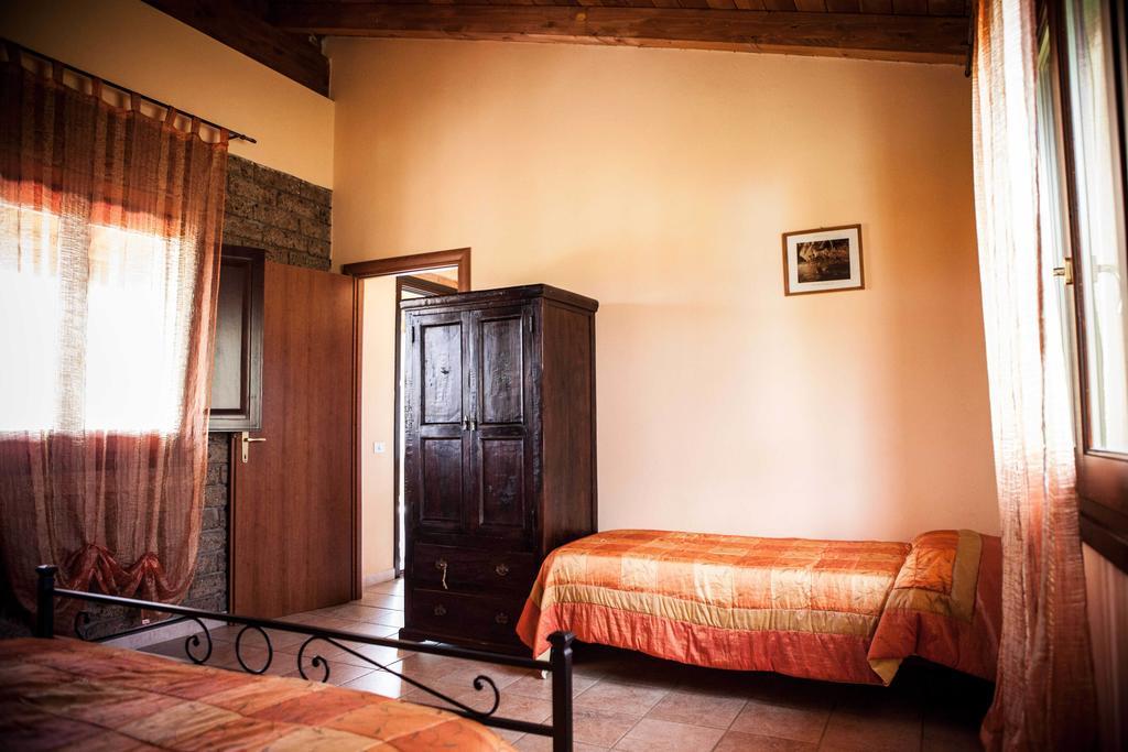 Agriturismo Il Ginepro Флуминимаджоре Номер фото