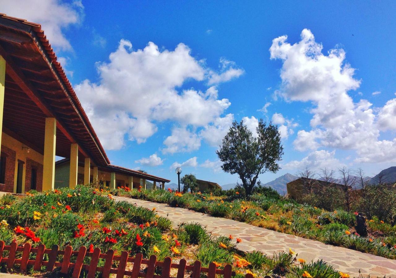 Agriturismo Il Ginepro Флуминимаджоре Экстерьер фото